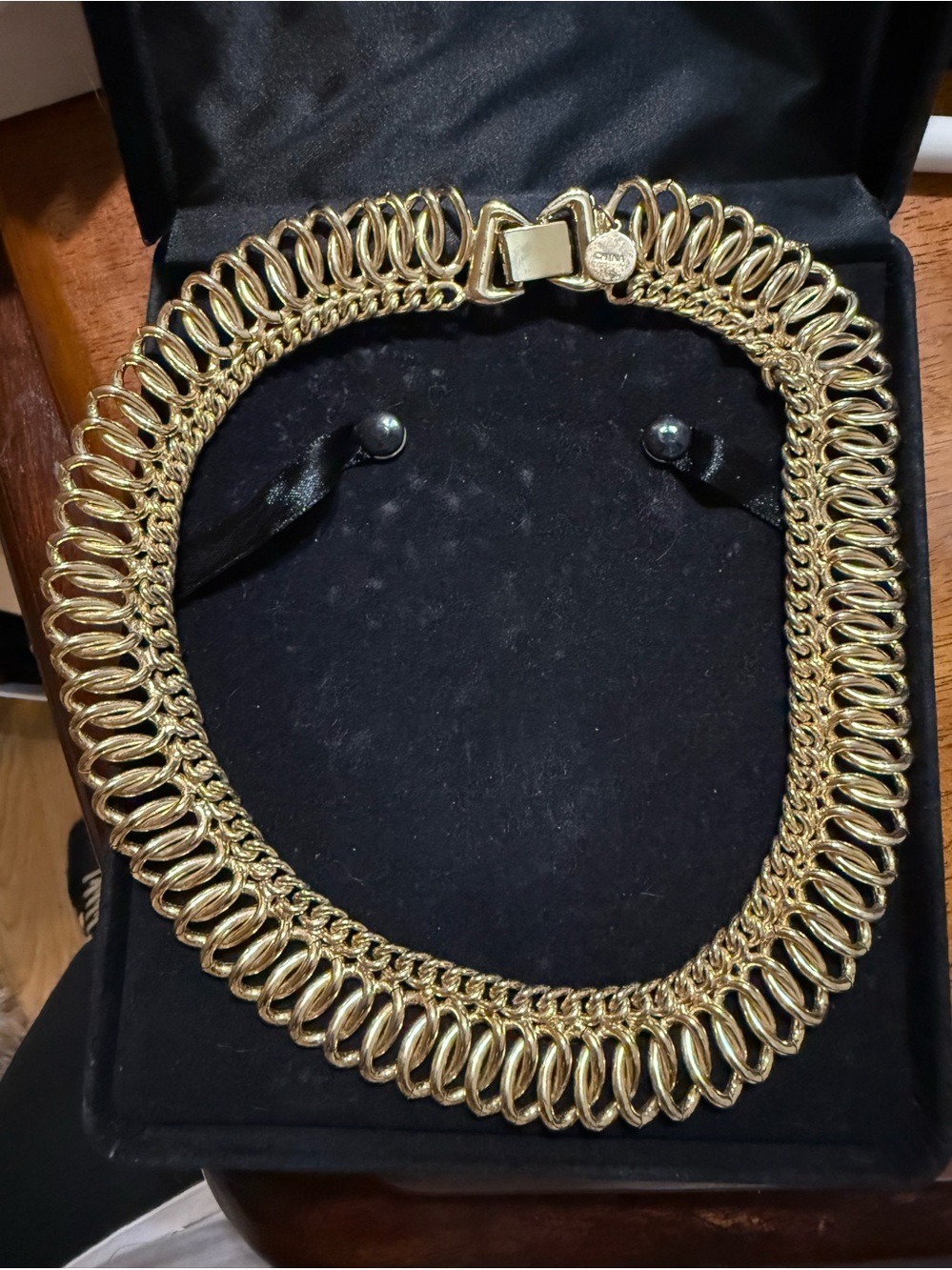 Gold Ribbon Loop Collar Necklace - Women's Fashion Jewelry